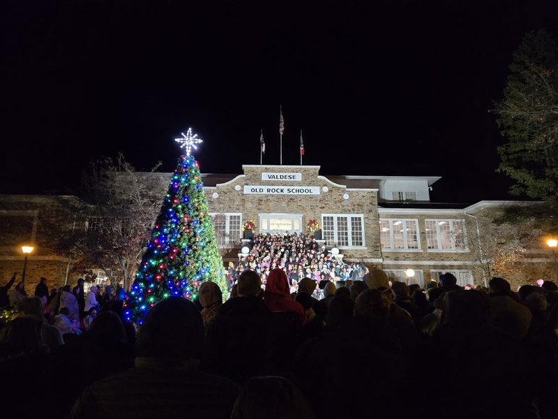 491911839_1126238196211641_4756377341224089924_n (1).jpg