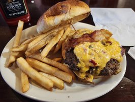 Bones Jones Burgers & Butchery - Burke County Tourism