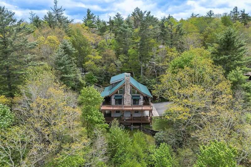 Cabin2.jpg
