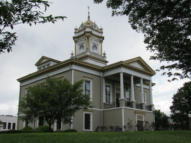 Courthouse3.JPG