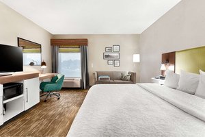 Hampton Inn