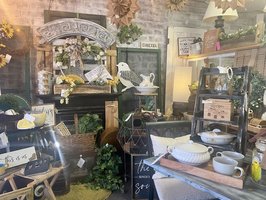 Mimosa Market & The Cool Beans Cafe