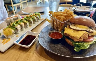 The Madness - Sushi, Burger & Bar