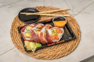 The Madness - Sushi, Burger & Bar