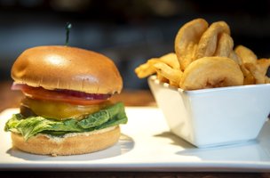 Treat Restaurant & Bar